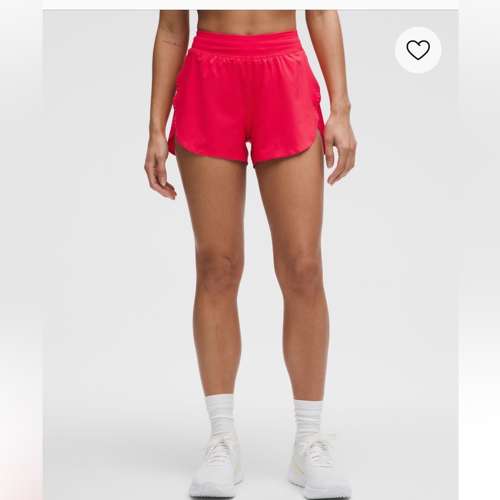 Fast and Free High-Rise Classic-Fit
Split Short 3"